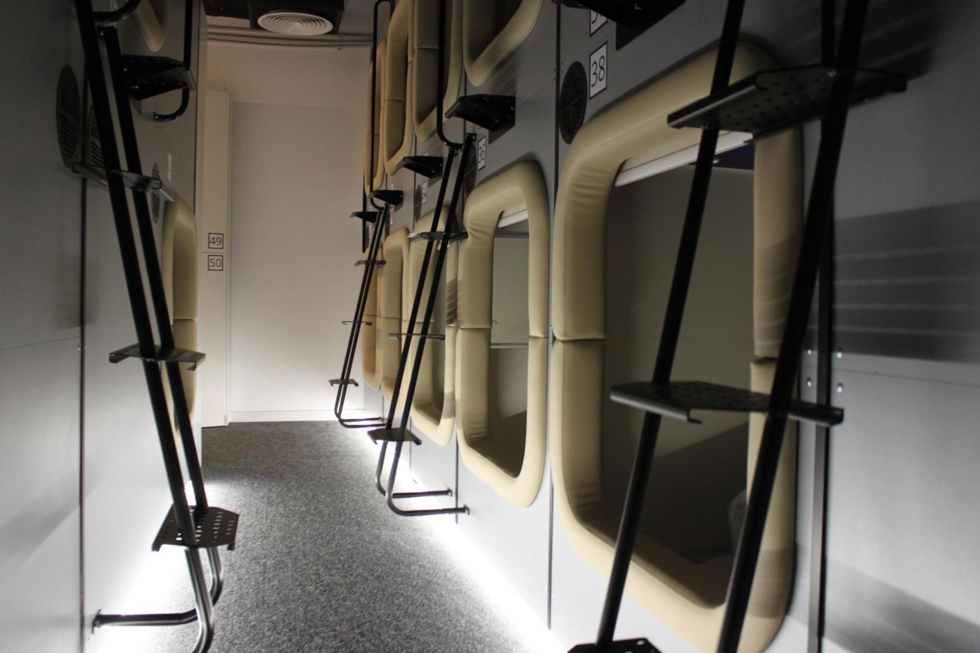 Av-3 Capsule Hotel Kiev Buitenkant foto