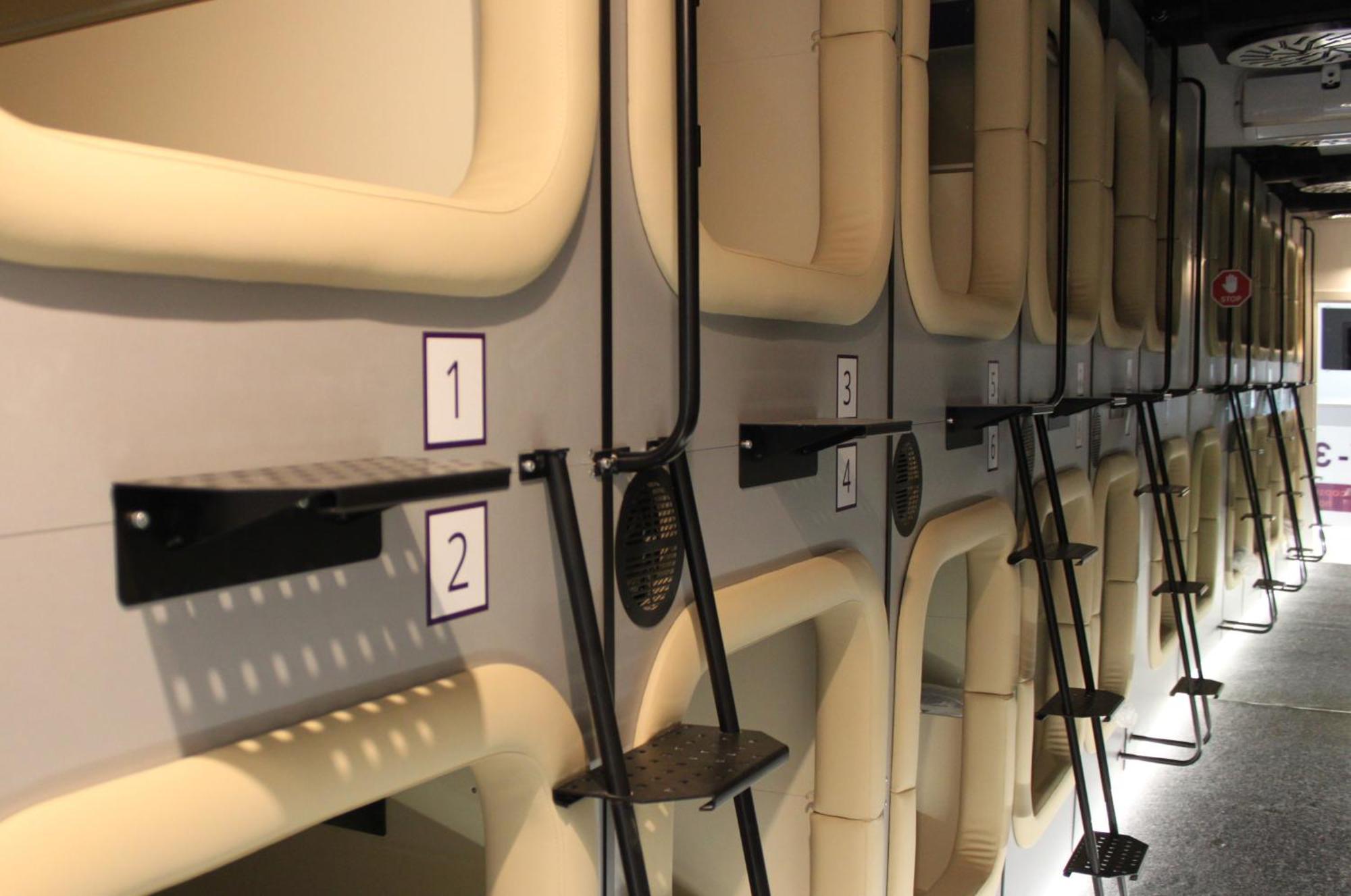 Av-3 Capsule Hotel Kiev Buitenkant foto